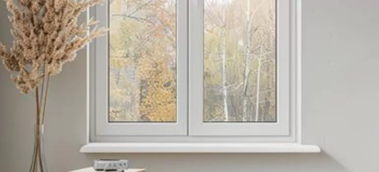 Vinyl Window Stool in Cocoa, FL